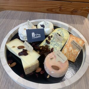 Plateau de Noël 100% <strong>local et bio</strong> 10 à 12 personnes